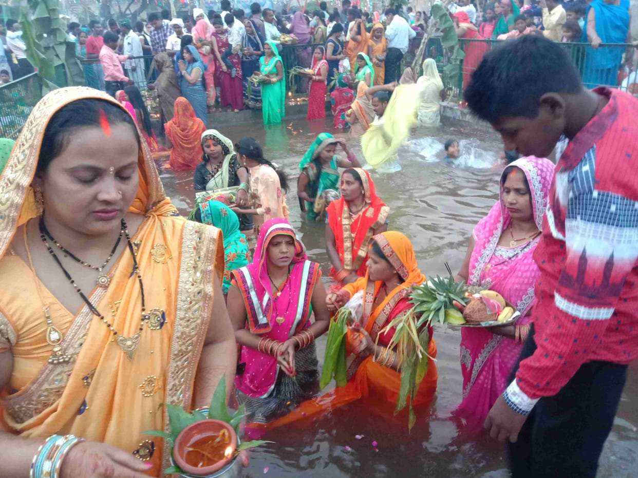 Chhath Mahaparv: Devotees offer Arghya to the setting sun