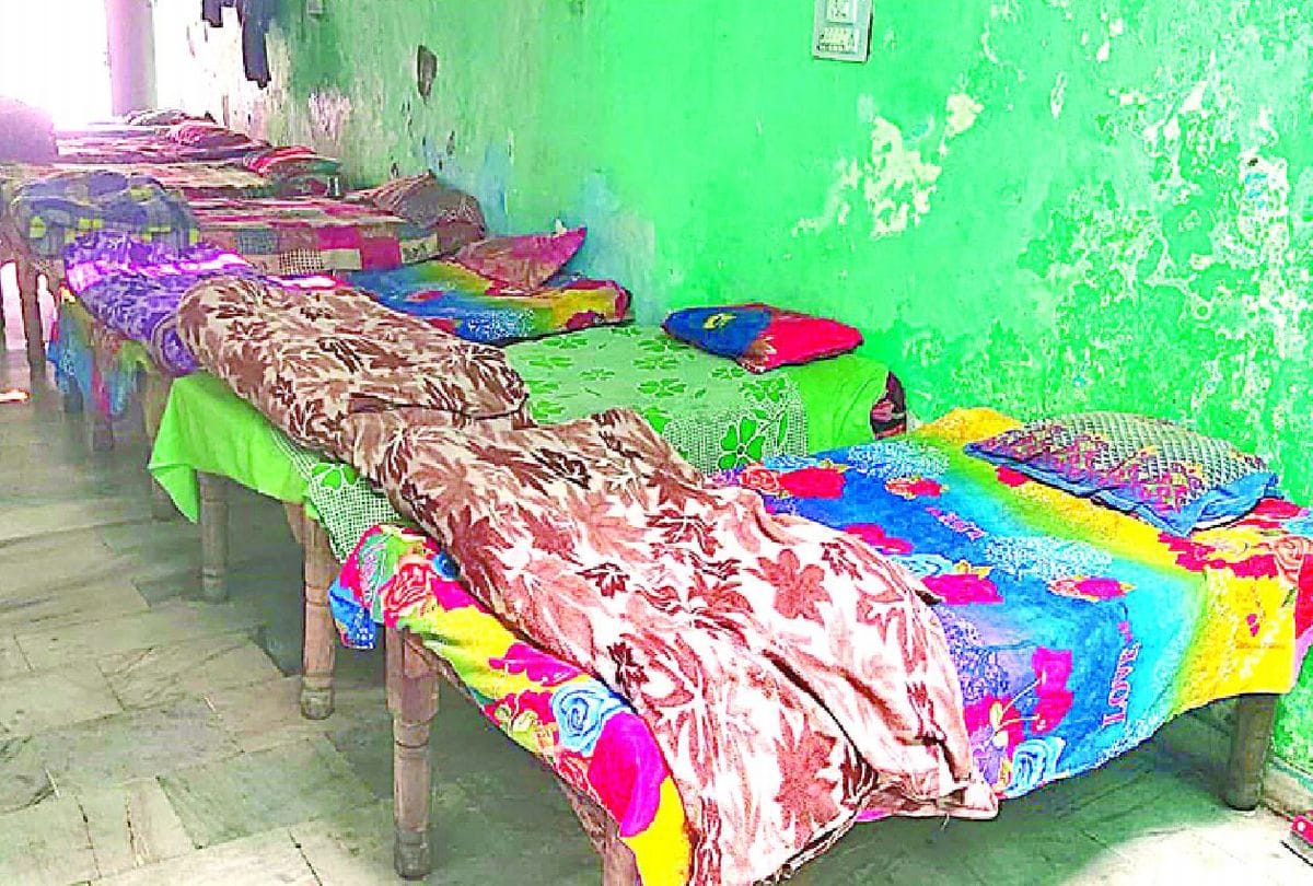Nagar Nigam Shelter Home No Camera And Water For Toilet