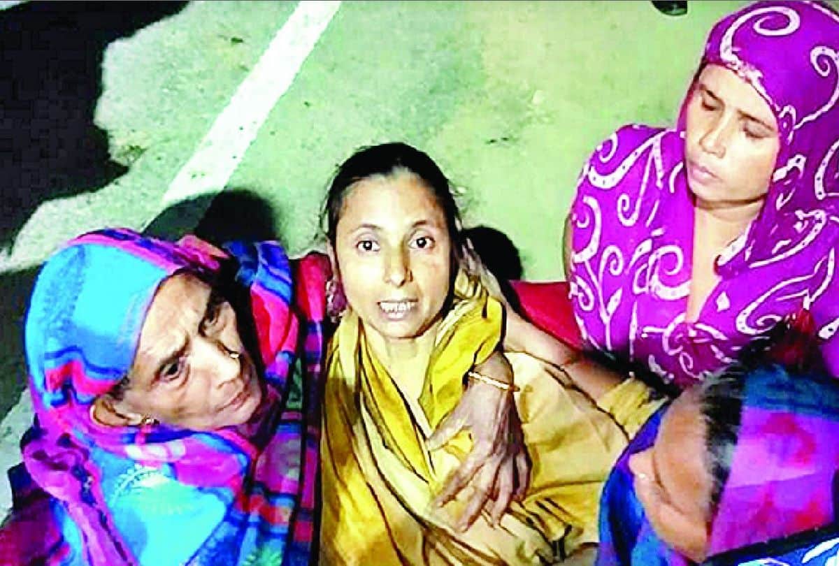 kasganj police custody death news altaf father alleges police pressured put thumb