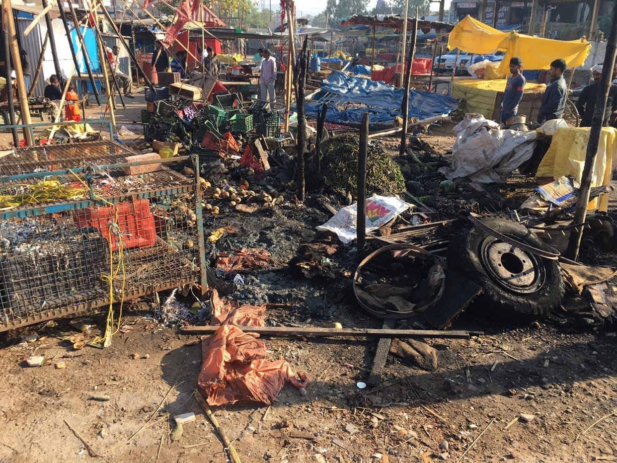 Four vegetable vends burn un Baddi