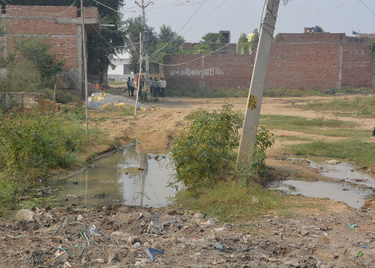 Roads of new population will be built with eight crore rupees