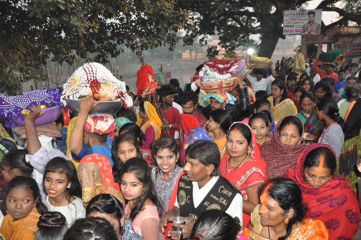 Women fulfilled their resolve by offering arghya to the rising sun