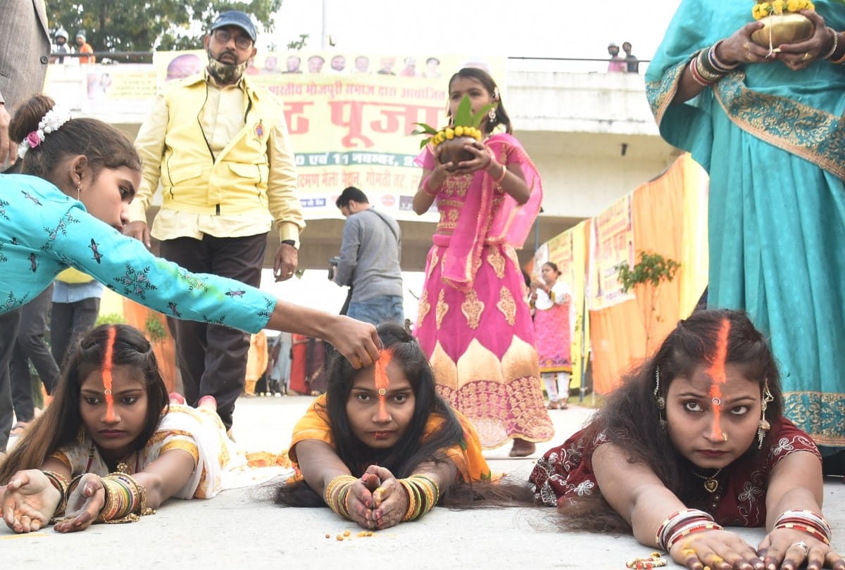Pics of Chhath Pooja on the bank of river gomati in Lucknow.