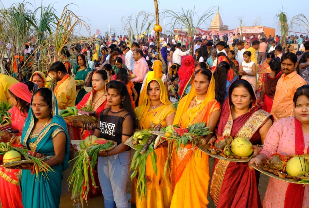 Chhath Puja 2021 ending Women wished for happiness and prosperity by paying tribute to rising sun
