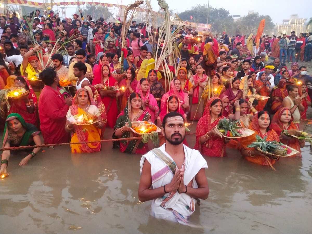 Chhath Puja 2022 Kab Hai Know Chhathi Maiya And Surya Upasana Puja Vidhi In Hindi