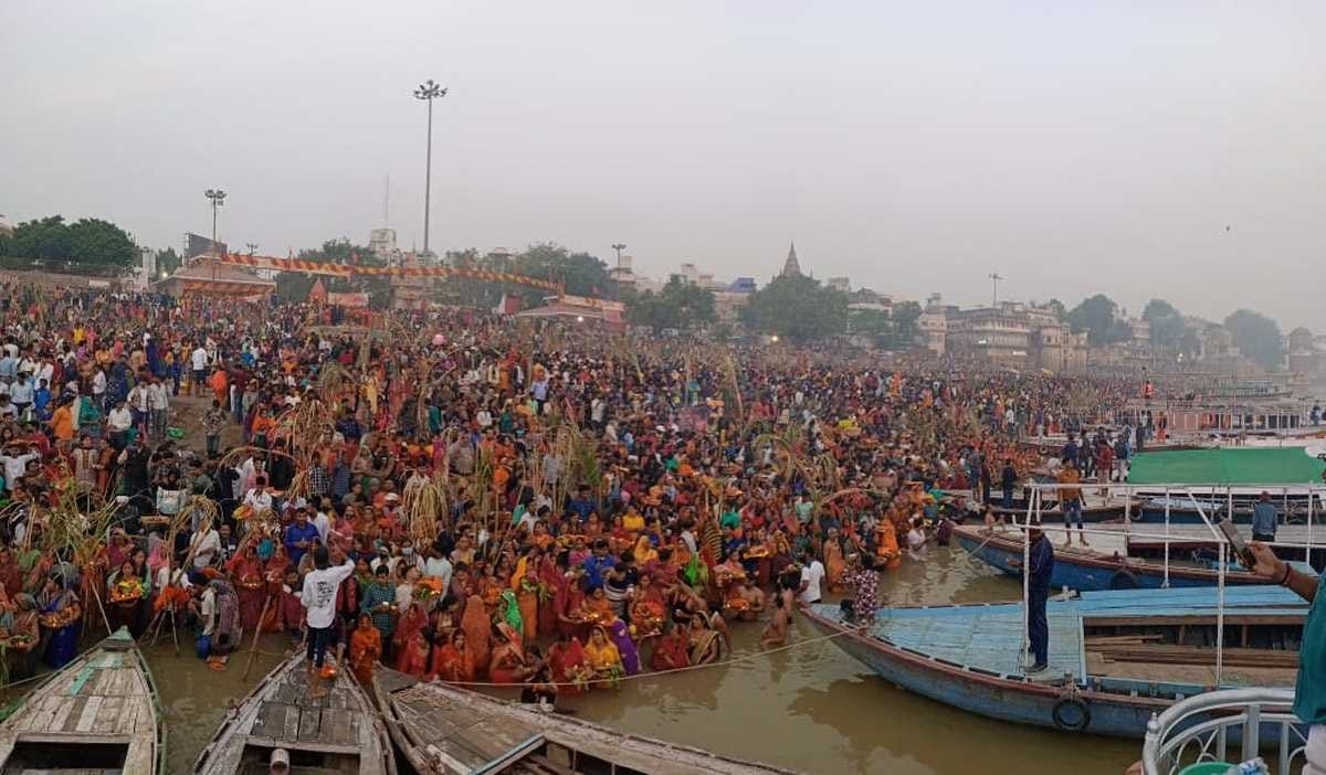 Chhath festival 2021: Arghyadan started with the sun visible on Ganga Ghats of Kashi see photos