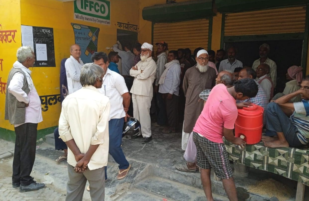 Fight for DAP, uproar in Saraibahelia