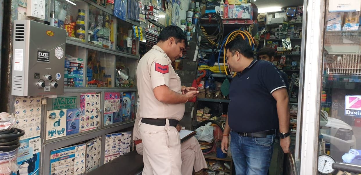 Team from Chandigarh raided two shops on information about selling fake pumps