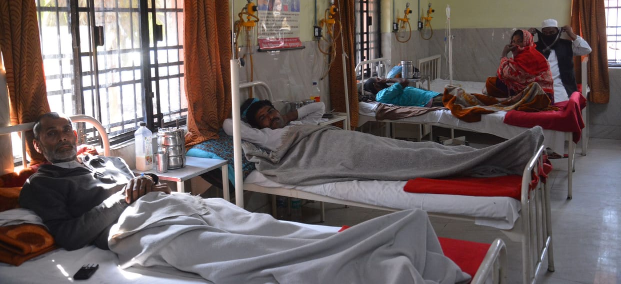 Computer operator dies of dengue, seven more patients found