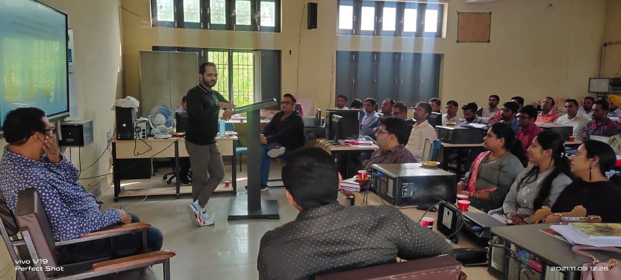 Training of field inspectors completed for conducting National Achievement Survey exam, examination will be held on November 12