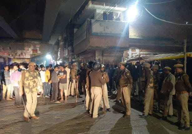 People of two communities clashed  about the splurge fierce stone pelting police officers arrived with force