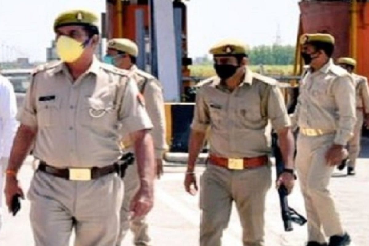 Muzaffarnagar News Criminal has surrendered in police station and said I will not crime in future