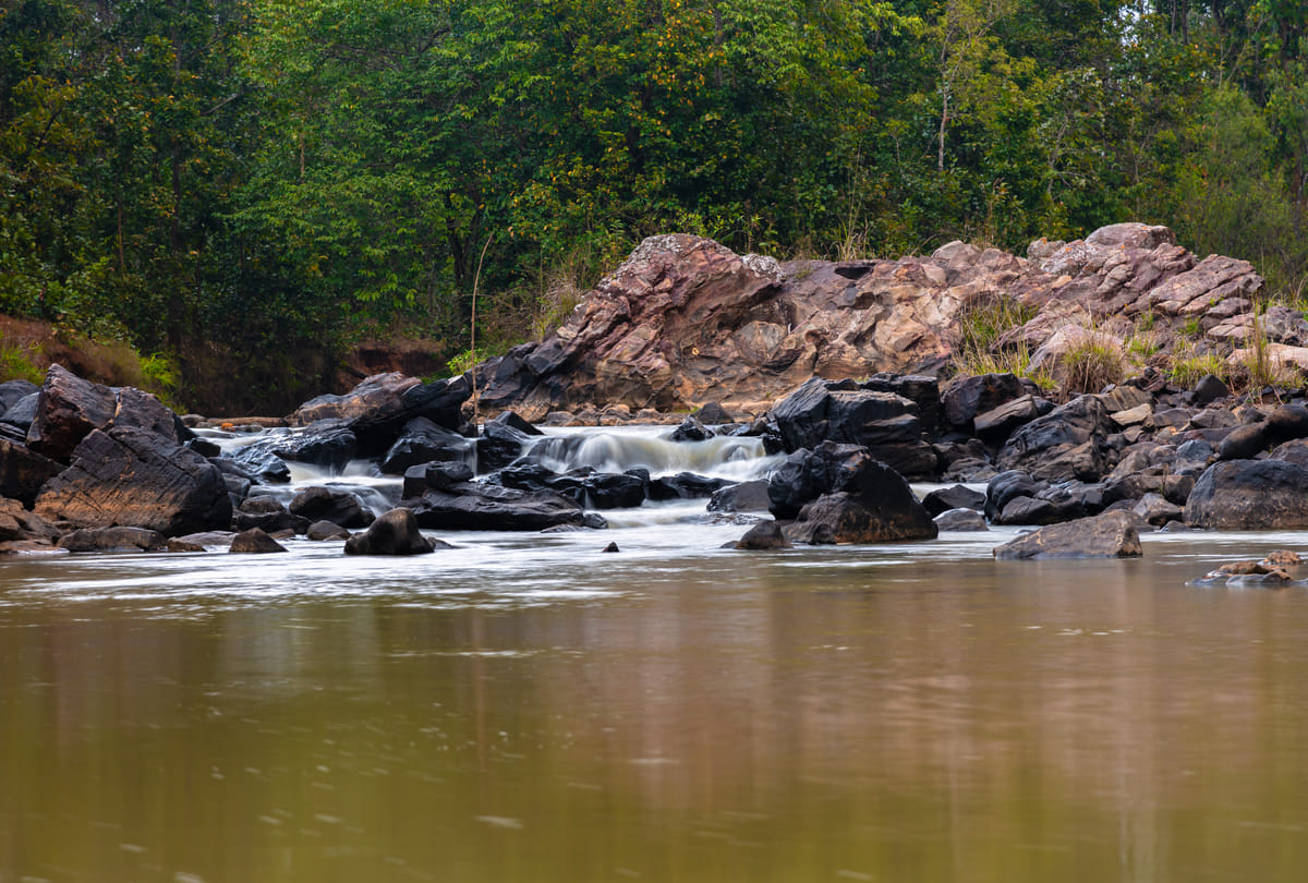 mysterious bheemkund in chhatrapur madhya pradesh know the mystrey behind it