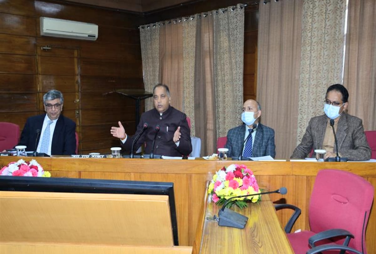 CM Jai Ram Thakur attend review meeting of State Public Works Department
