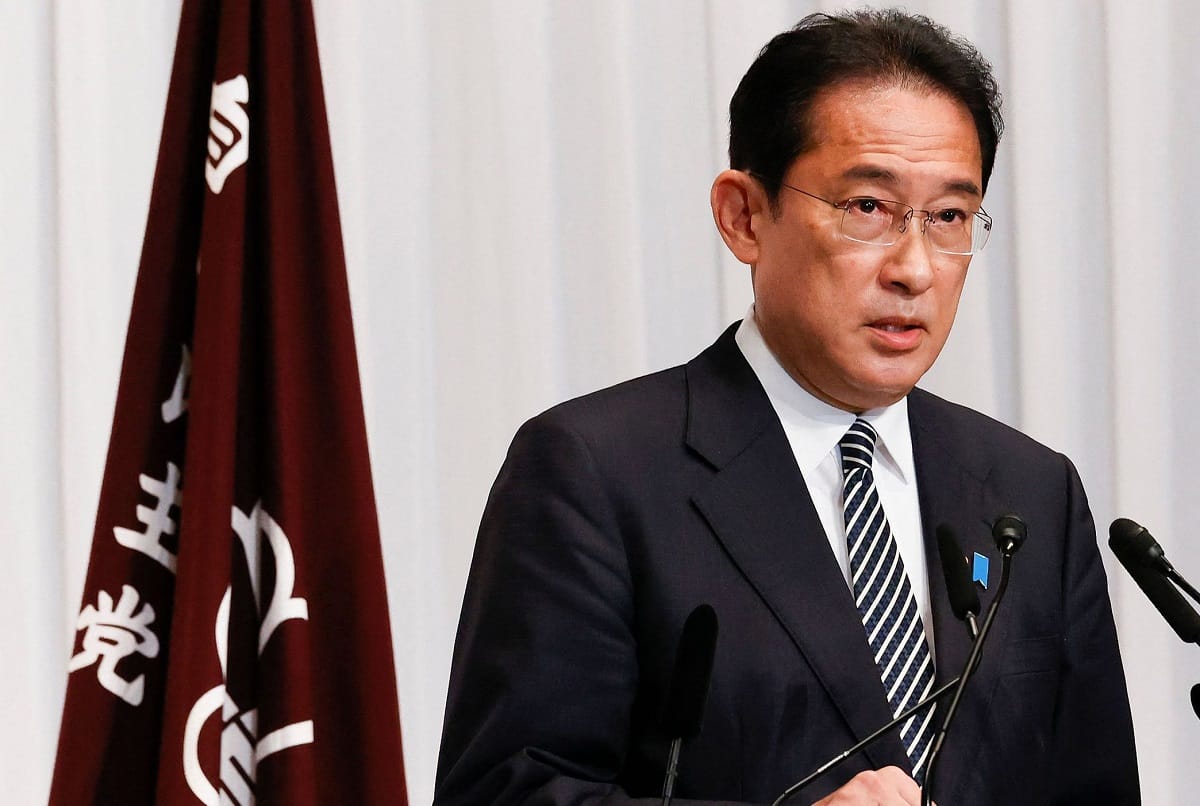 Don't help a villain,  China urges Japan not to support US tech ban