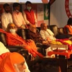 संस्कृति संसद में उपस्थित वरिष्ठ प्रचारक इन्द्रेश कुमार, स्वामी वासुदेवानंद सरस्वती, प्रो रामयन्न शुक्ल, सांसद राज्यसभा रूपा गांगुली व अन्य साधु संत शमिल रहे ।
