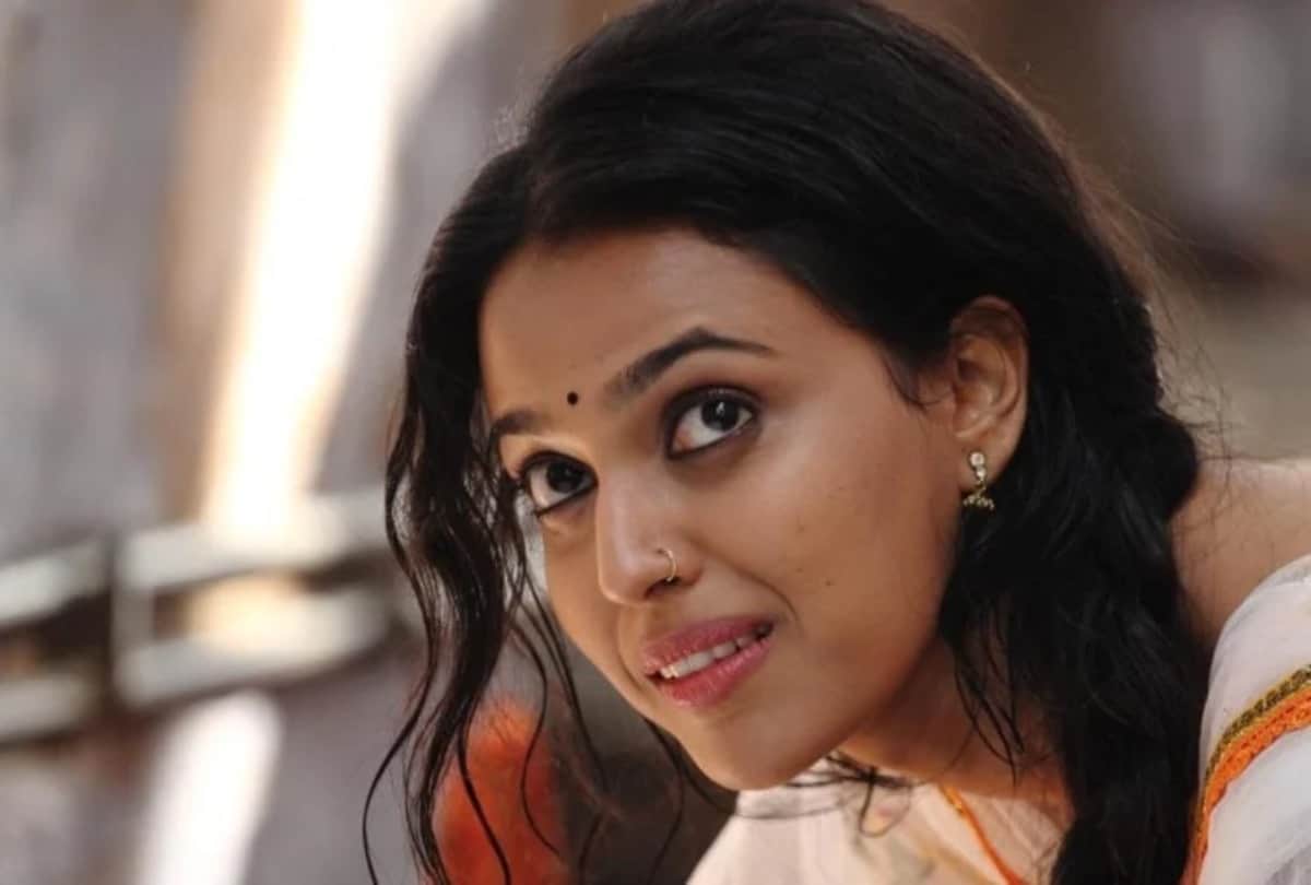 Swara Bhaskar opened about choosing her roles which no other bollywood actress wanted to play