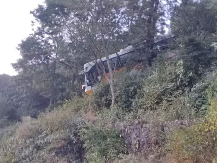 Bus accident near Avahi Nag Mor, two people injured