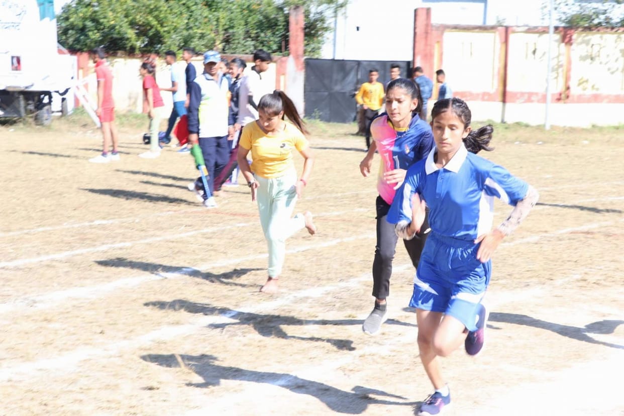 Vipin, Saurabh, Aishwarya and Mehak won the race