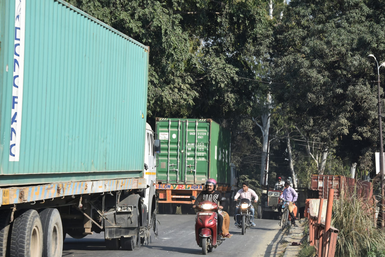 Overload vehicles encourage accidents