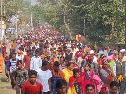 अयोध्या पहुंचे श्रद्धालु