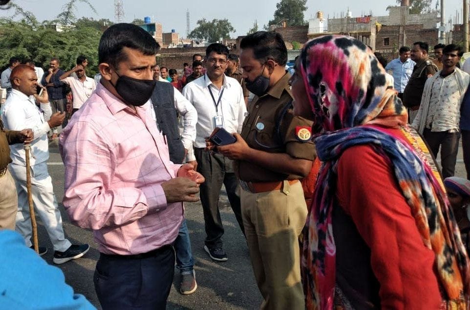 Youth was beaten to death with sticks in kanpur dehat, relatives jammed the highway