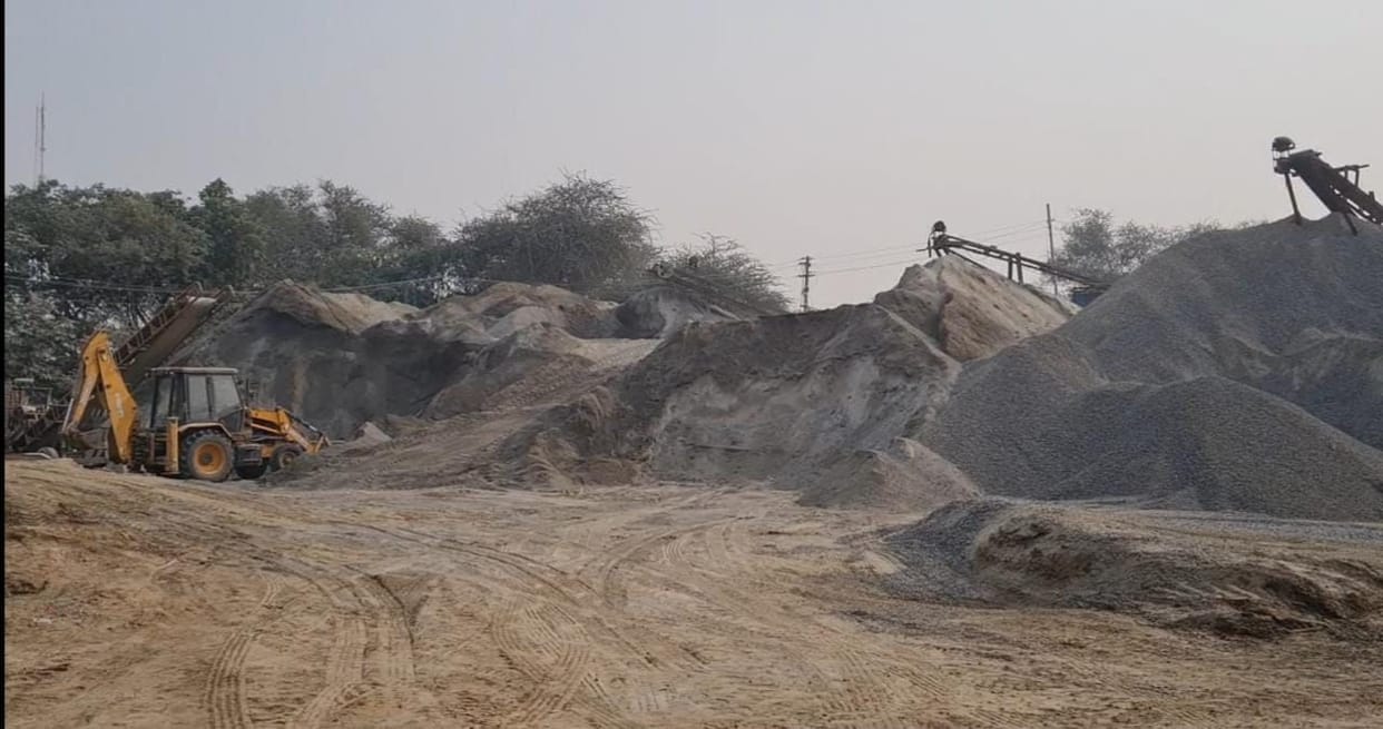 Stone crusher, mixer hot plant and brick kilns closed indefinitely in Bhiwani due to pollution
