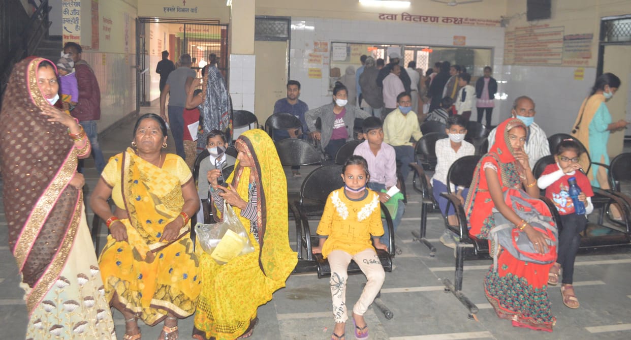 Hathras: Two more people lost their lives due to fever in the district