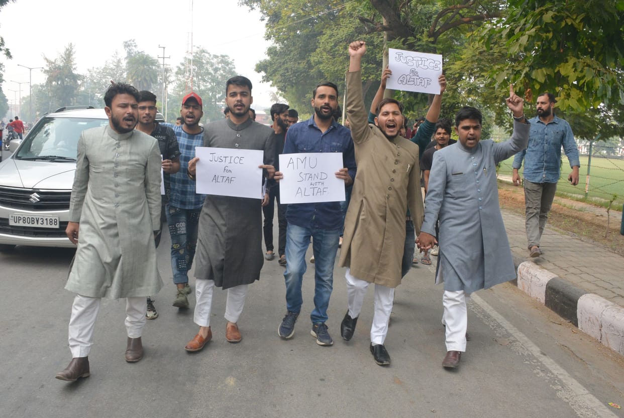 Protest march in AMU over Altaf's death