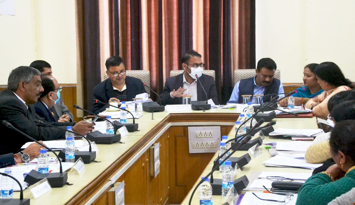 Officers absent from Zila parishad meeting served show cause notice in Solan