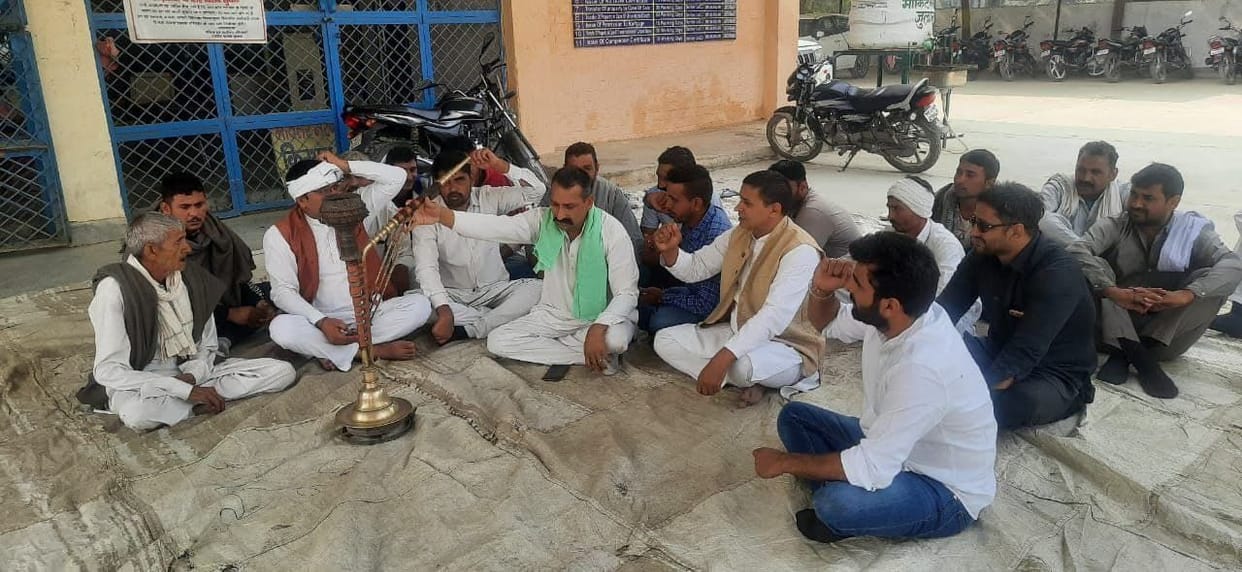 Demand to buy PR paddy, farmers union staged a sit-in