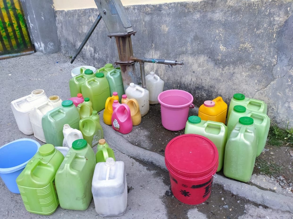 People upset due to lack of drinking water scheme of Talli Chandmari, warning of demonstration