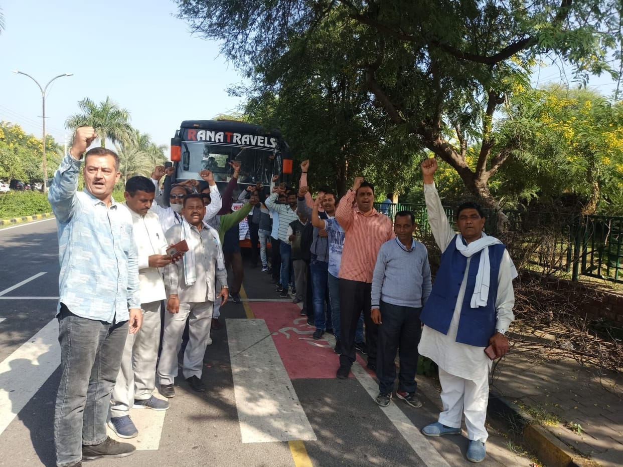 Employees left for picketing in zone office