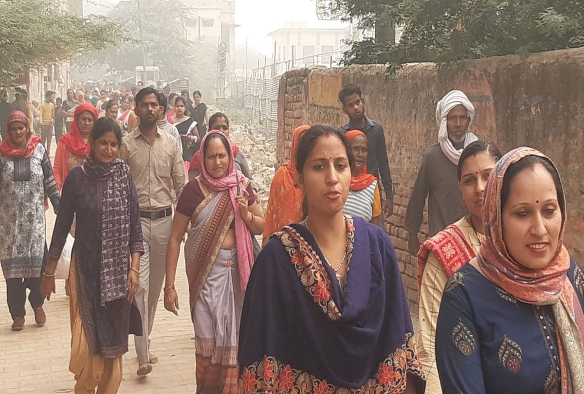 huge crowd of devotees gathered for panchkoshi mathura parikrama on akshay navami
