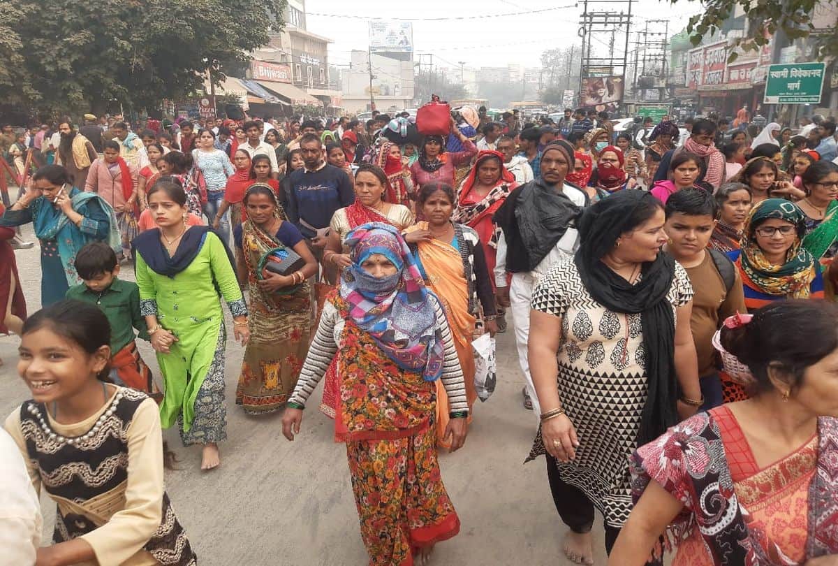 huge crowd of devotees gathered for panchkoshi mathura parikrama on akshay navami