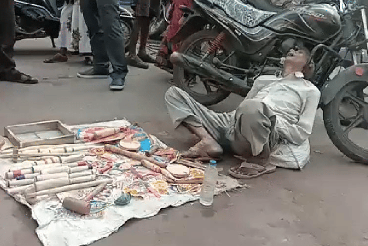Madhya Pradesh: Elderly selling belan on the pavement in Sagar said goodbye to the world, the video went viral