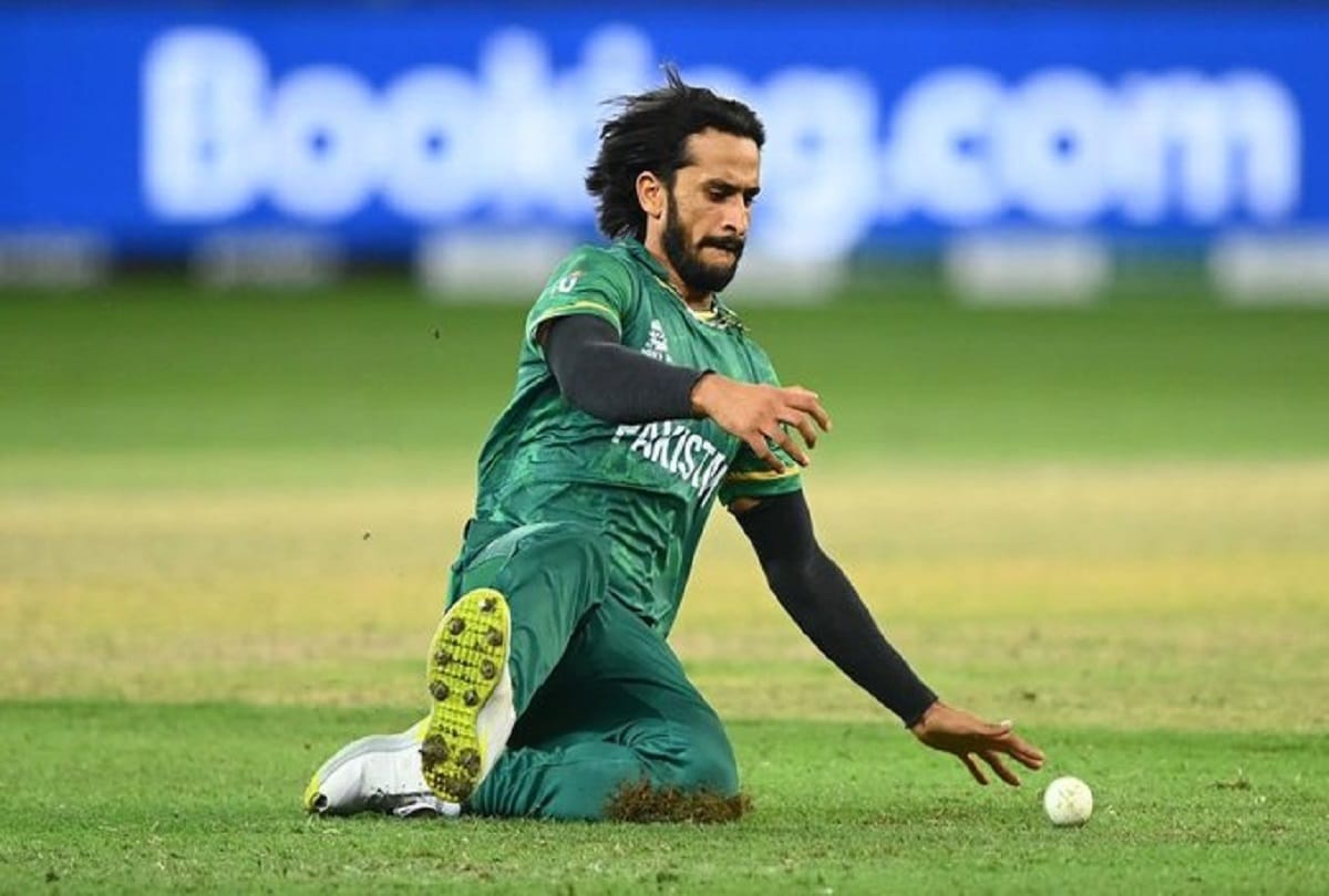 T20 World Cup 2021 AUS vs PAK Pakistani cricket fans angry with the defeat in the semifinals said shoot Hasan Ali