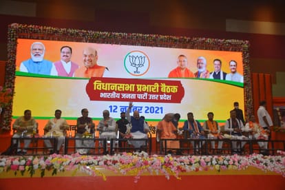 Amit Shah said that he will serve the nation by staying in power for 35 years against the weak opposition 