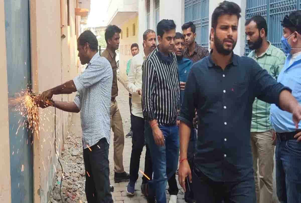 UP: DRI raid on gutkha trader