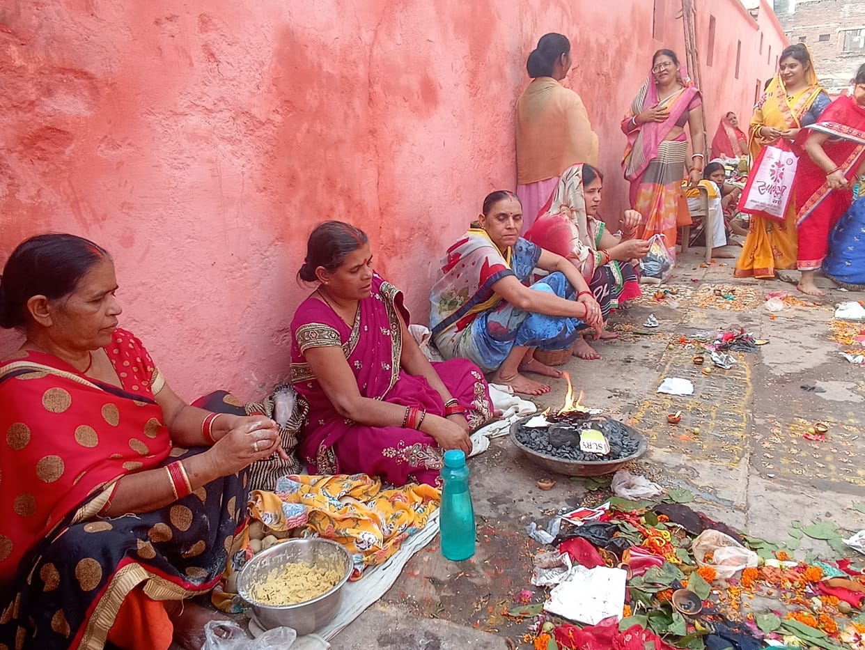 Worshiped Amla on Akshaya Navami, did charity
