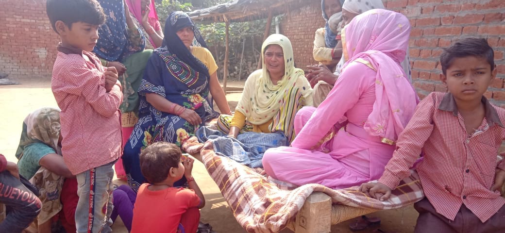 Robbery in two houses including brick kiln contractor