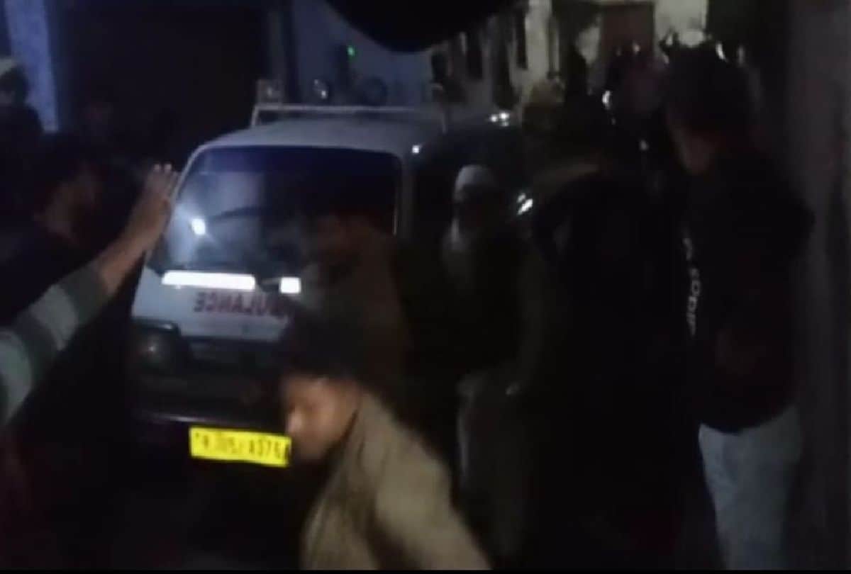 sabotaged shops after the death of girl in agra