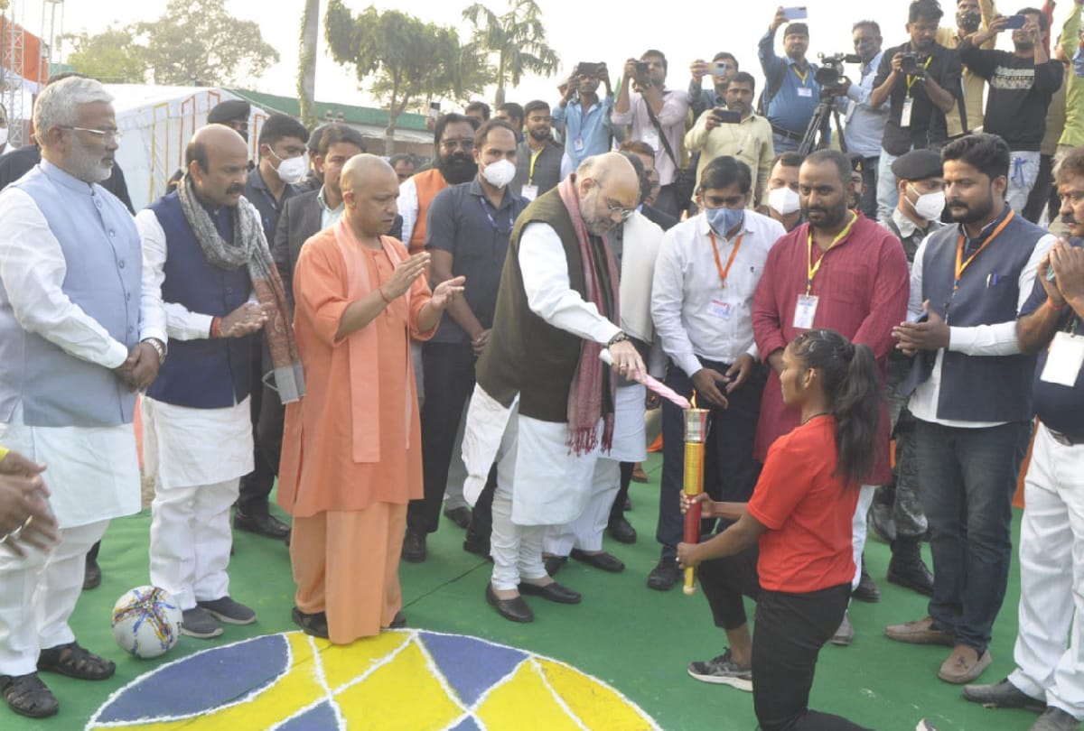 Amit shah says cm yogi resolve to form government again in basti