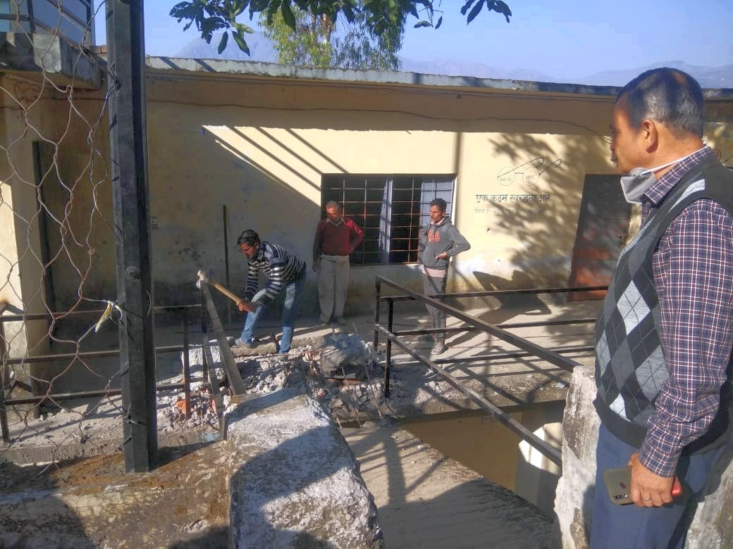 two new foot bridge will be built in  barog banedi school