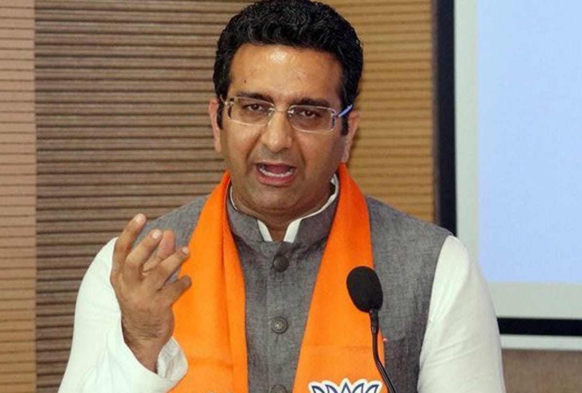 bjp on karnataka home minister g parameshwara statement on pulwama attack said congress character anti india