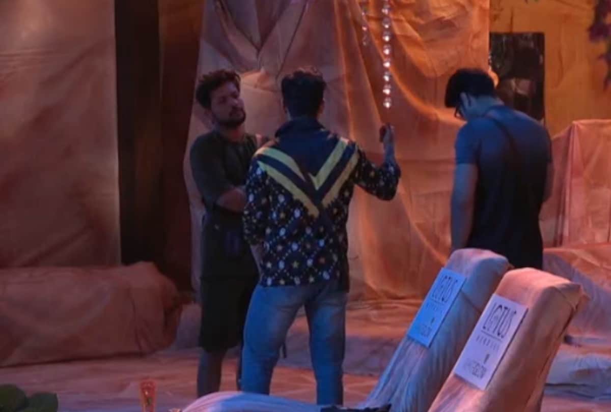 Bigg Boss 15 Pratik Sehajpal told Nishant Bhatt I did not live on anyone favour, there was a ebate between the two