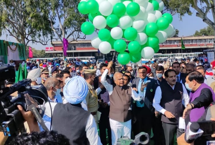 Chandigarh Administrator Banwarilal Purohit flagged off eleven Electric buses 