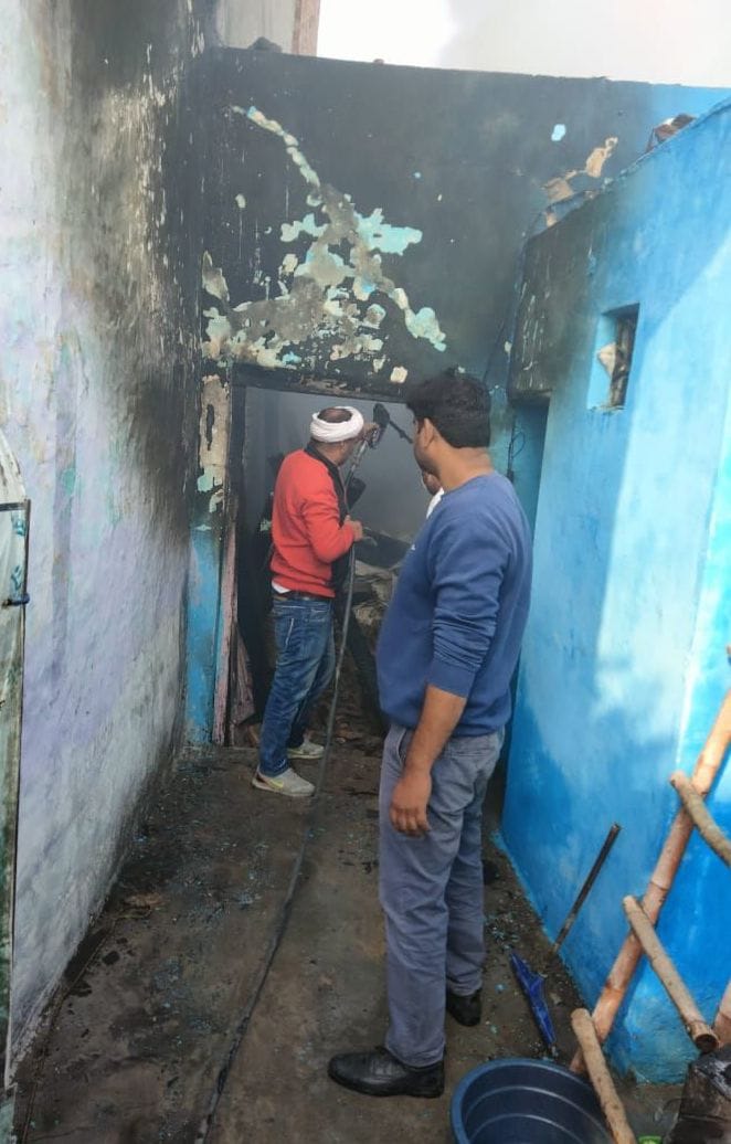 House caught fire, goods burnt, roof collapsed