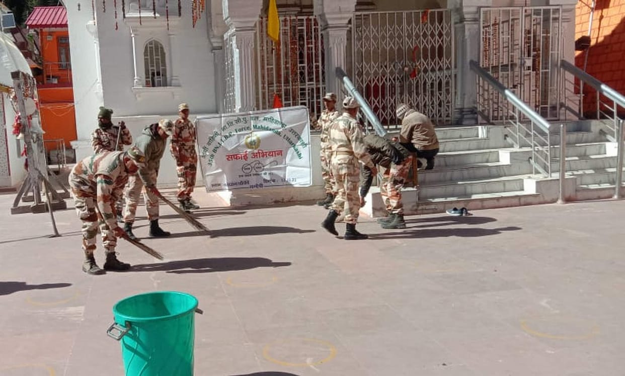 Cleanliness campaign launched in pilgrimage site Gangotri