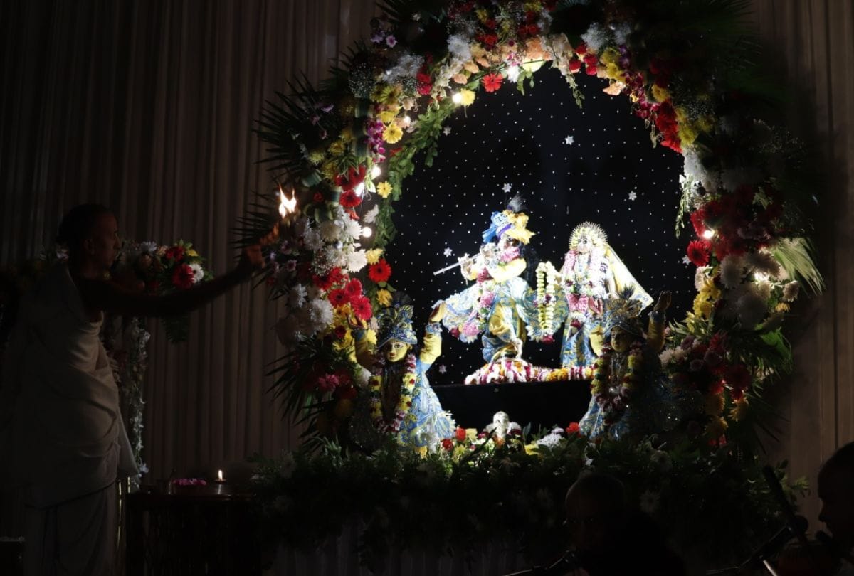 Three day Kartik Utasv begins at Chandrodaya Mandir Vrindavan in Mathura